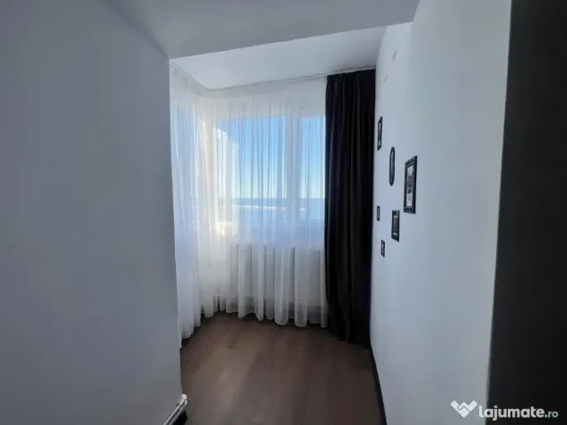 Faleza Nord apartament 3 camere loc parcare termen lung - Constanta (Constanta)