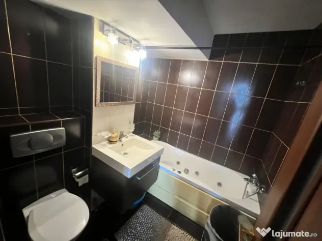 Faleza Nord apartament 3 camere loc parcare termen lung - Constanta (Constanta)