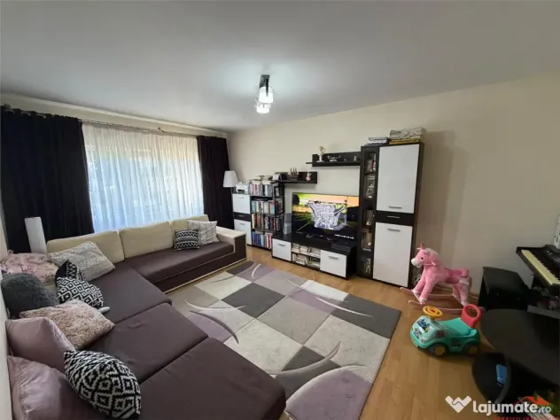 Apartament 3 camere, renovat, Supeco , etaj 4 cu acoperis - Focsani (Vrancea)