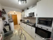 Apartament 3 camere, renovat, Supeco , etaj 4 cu acoperis