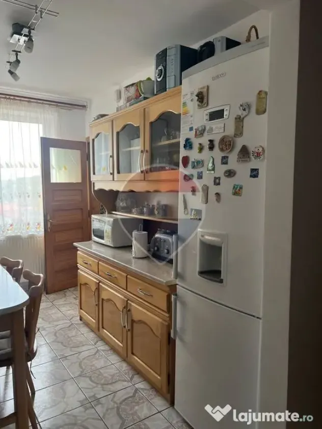 Apartament 3 camere | Central Cehu Silvaniei | Finisat Mo... - Cehu Silvaniei (Salaj)