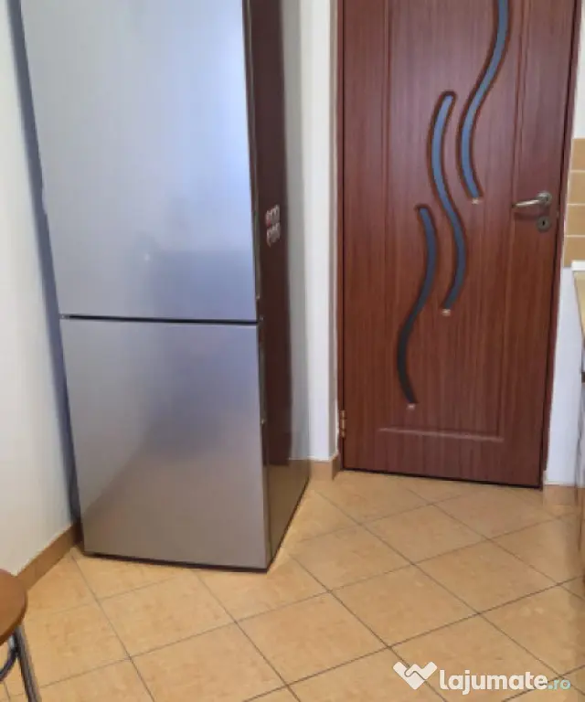 Apartament de vanzare DECOMANDAT ,2 camere 51,5 mp , zona Li - Floresti (Cluj)
