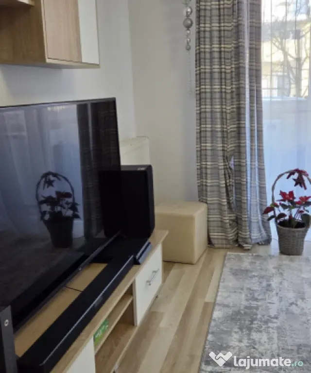 Apartament de vanzare DECOMANDAT ,2 camere 51,5 mp , zona Li - Floresti (Cluj)
