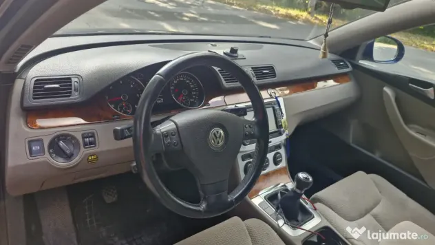 Volkswagen Passat 2.0 TDI BlueMotion Confortline cu Webasto