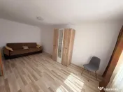Apartament 3 camere semidecomandat zona Eroilor