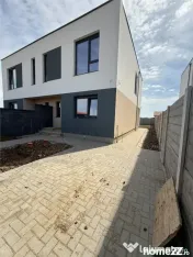 Duplex modern cu 3 dormitoare #537;i 3 b#259;i, #238;n spate 