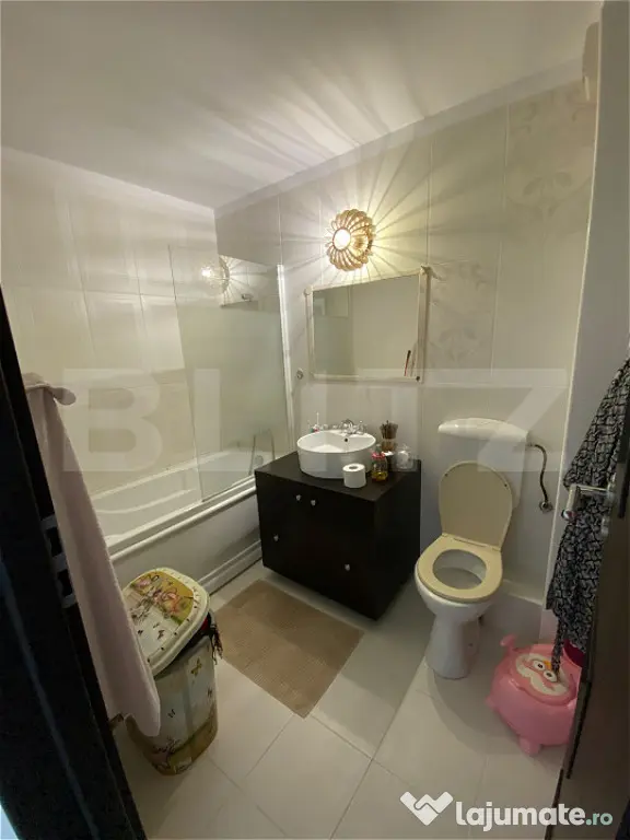 Apartament 3 camere 64 mp, parcare inclusa , 2 balcoane , Zo - Floresti (Cluj)
