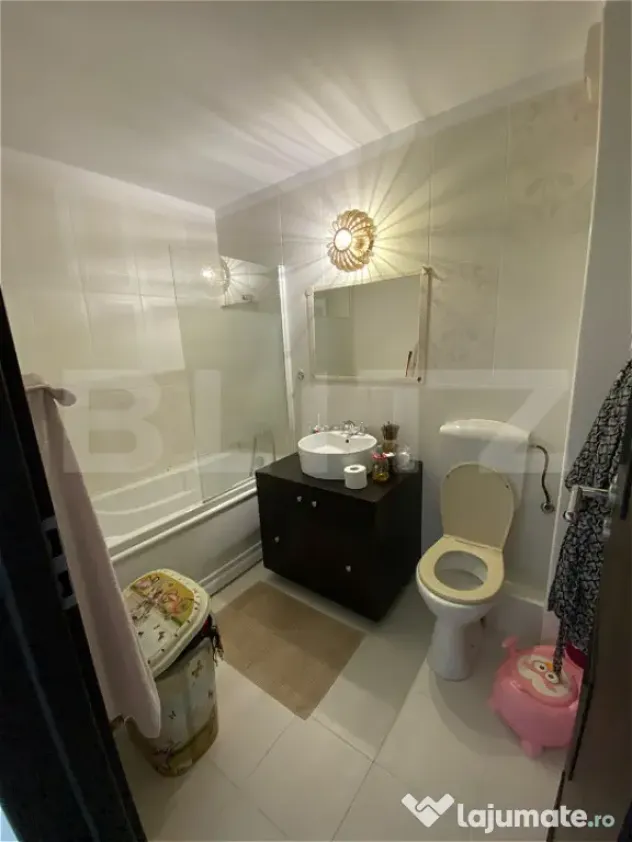 Apartament 3 camere 64 mp, parcare inclusa , 2 balcoane , Zo - Floresti (Cluj)