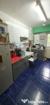 3 camere-Decomandat- Centrala Proprie- etaj 2/8- Calea 13 se 