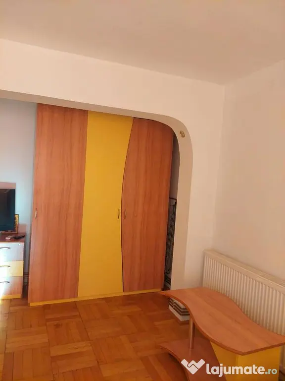 De inchiriatapartament o cameră Tiglina1, etaj 3, 300 euro - Galati (Galati)