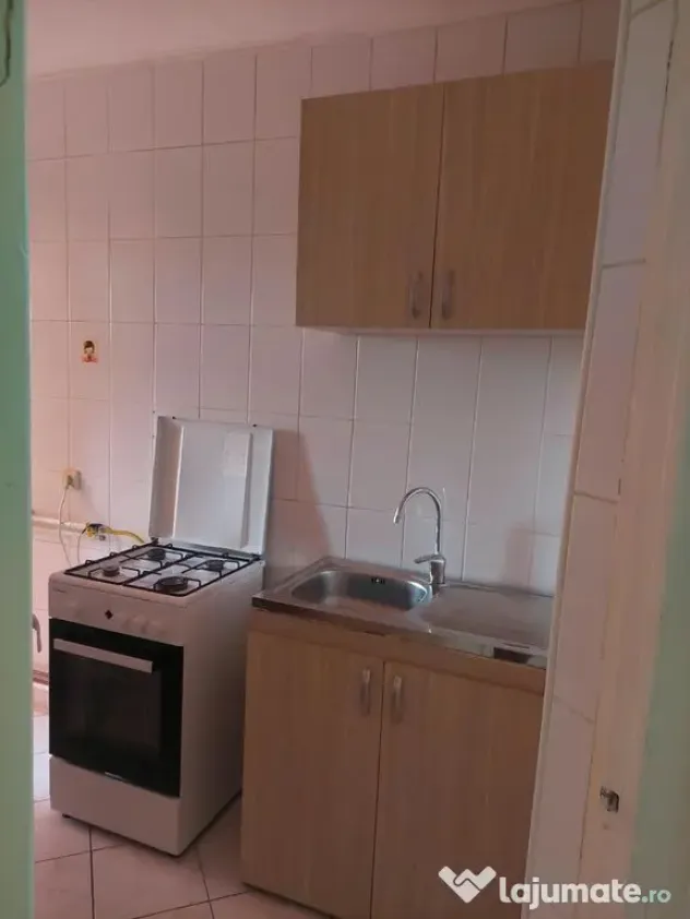 De inchiriatapartament o cameră Tiglina1, etaj 3, 300 euro - Galati (Galati)