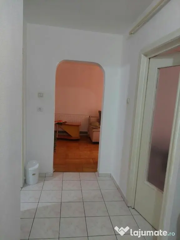 De inchiriatapartament o cameră Tiglina1, etaj 3, 300 euro - Galati (Galati)