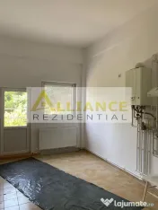 CASA INDIVIDUALA CU POTENTIAL COMERCIAL – CATELU, STRADA INDEPENDENTEI 