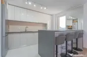 Apartament Urban Plaza | 52 mp + Balcon 8 mp | Etaj 8/10 ...