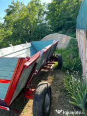 Vând căruță de tractor 