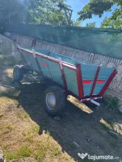 Vând căruță de tractor 