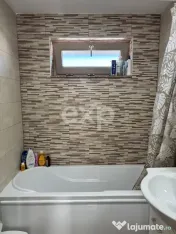 Casă modernă, complet mobilată și utilată, cu panouri f