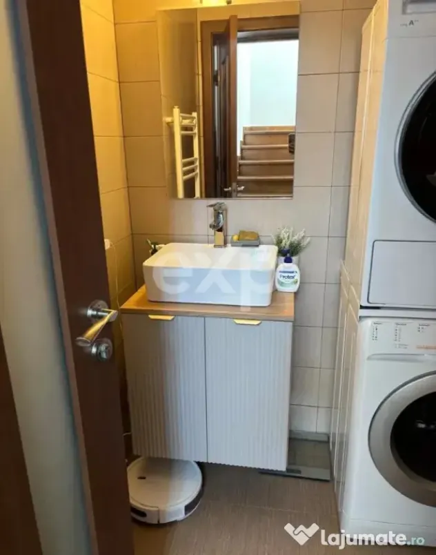 Casă modernă, complet mobilată și utilată, cu panouri f - Pitesti (Arges)
