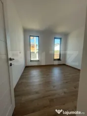 Casa la parter de vanzare 