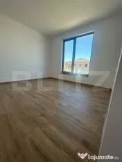 Casa la parter de vanzare 