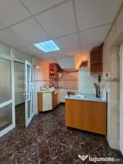 Un apartament cât o casă, în inima zonei I.C. Frimu-93,66