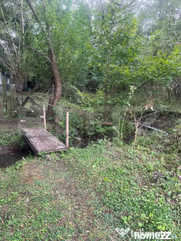 Teren intravilan, 1.180 mp, zona Pietroasa, com. Moldovenest - Pietroasa (Cluj)