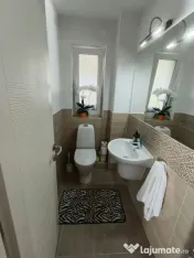 O casă deosebită, cu panoramă spectaculoasă asupra oraș
