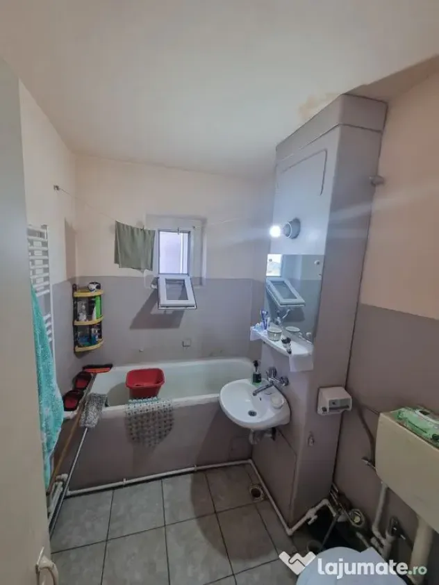 Doraly mall-apartament 2 camere decomandat cu gaze - Constanta (Constanta)