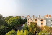 Apartament 3 camere decomandat, 2 balcoane și loc de par... 