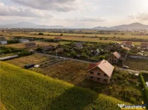 Parcela construibila cu documentatie completa pentru casa, H