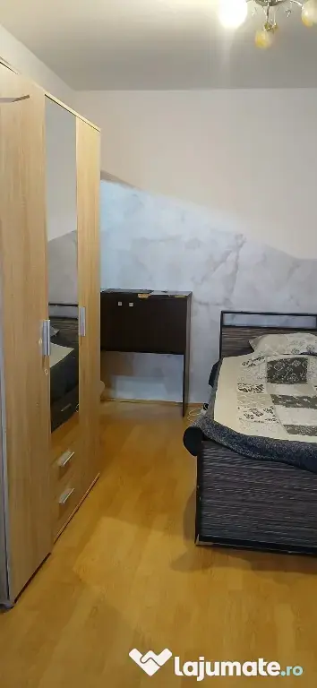 vând apartament cu 2 camere