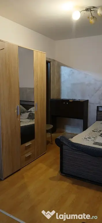 vând apartament cu 2 camere
