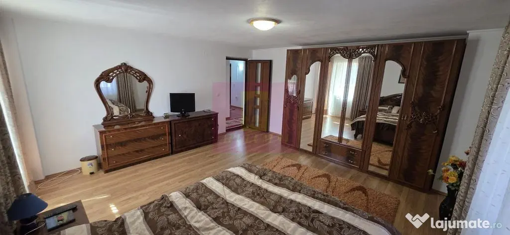 Vila cu 7 camere de vanzare in Busteni - Busteni (Prahova)