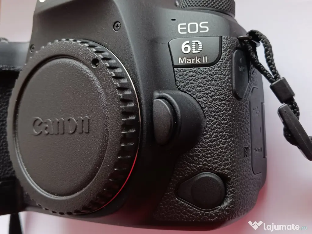📸VAND aparat foto (body) Canon 6D Mark II, ca nou!