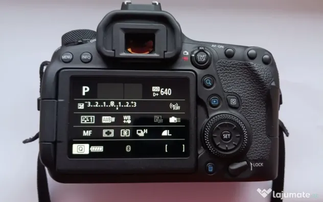 📸VAND aparat foto (body) Canon 6D Mark II, ca nou!