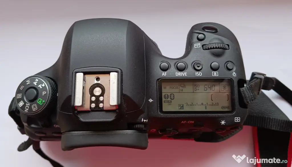 📸VAND aparat foto (body) Canon 6D Mark II, ca nou!