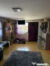 Casa de vanzare cu 4 camere in Comarnic