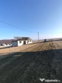 Teren 614mp +construcție Gura vaii
