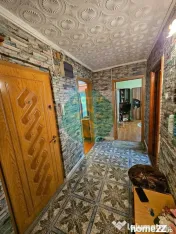 Apartament 3 camere, etaj intermediar 