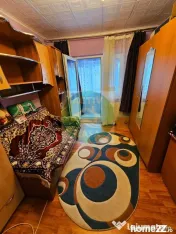 Apartament 3 camere, etaj intermediar 