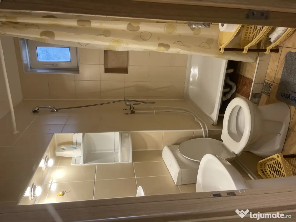Închiriez apartament cu o cameră