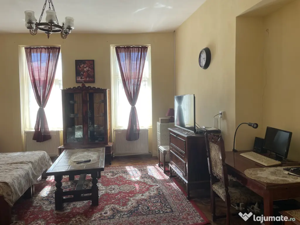 Închiriez apartament cu o cameră