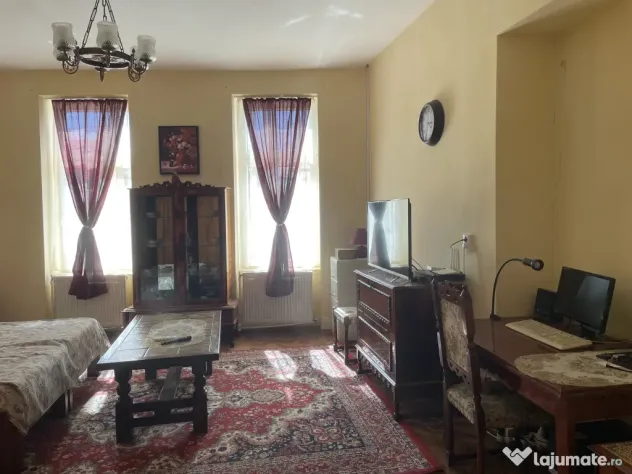 Închiriez apartament cu o cameră