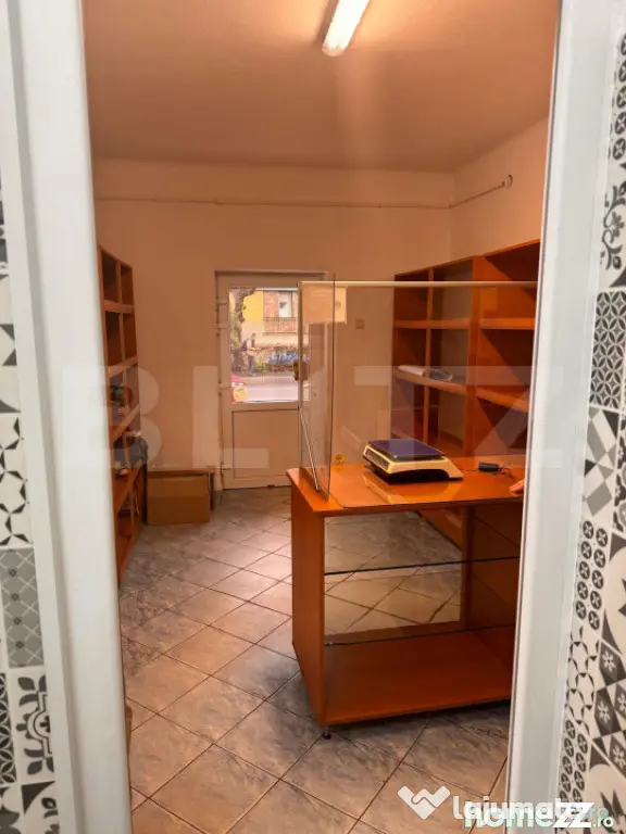 Garsoniera -Spatiu comercial de inchiriat, 22 mp, zona Tract - Brasov (Brasov)
