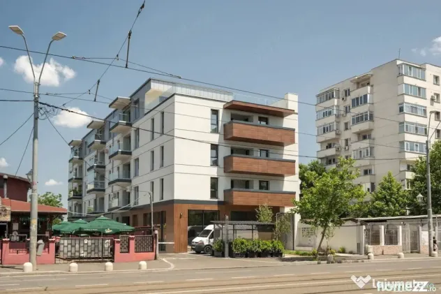 Piata sudului cu terasa si parcare subterana - Bucuresti (Bucuresti-Ilfov)