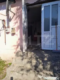 Casa de vanzare, 60 mp, zona Urisor