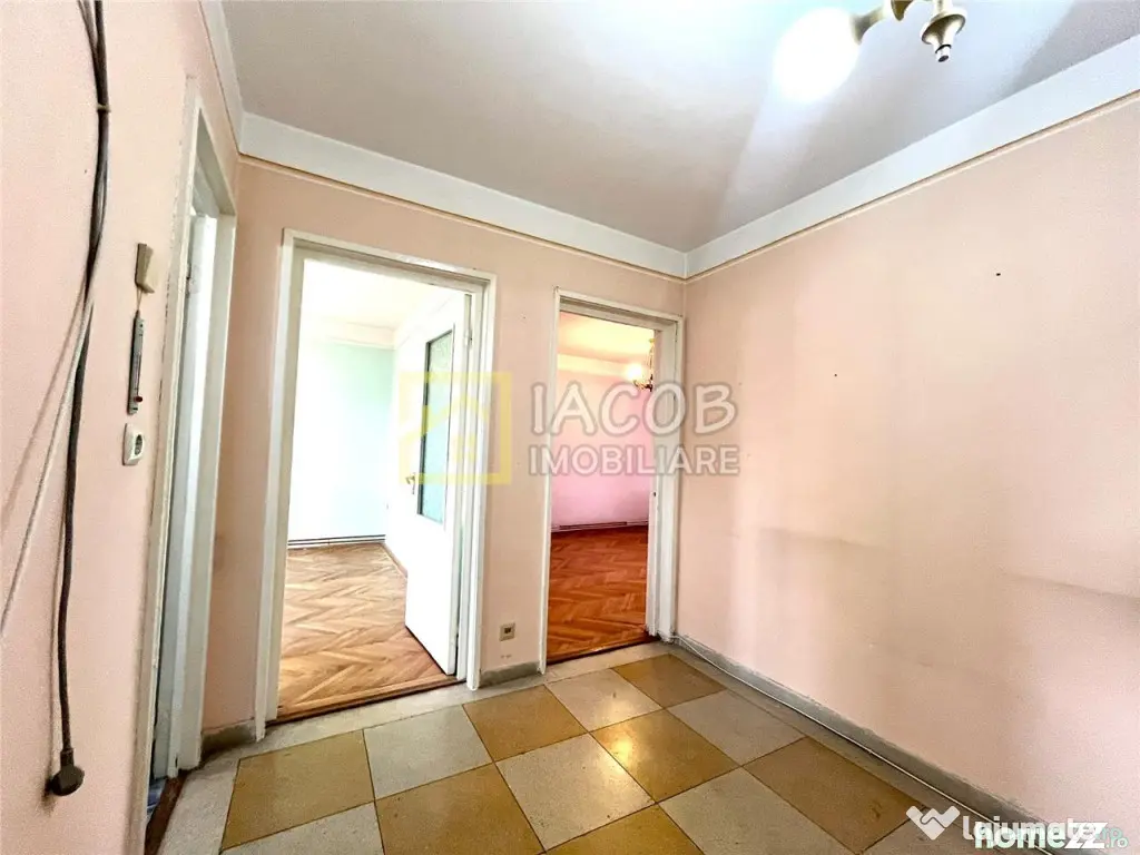 Apartament 2 camere decomandate, etaj 3, zona Energiei, str. - Bacau (Bacau)