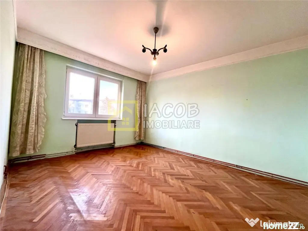 Apartament 2 camere decomandate, etaj 3, zona Energiei, str. - Bacau (Bacau)
