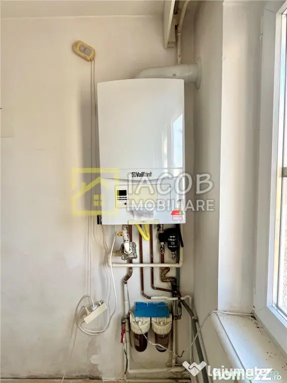 Apartament 2 camere decomandate, etaj 3, zona Energiei, str. - Bacau (Bacau)