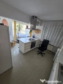Apartament cu 3 Camere - Micro 16